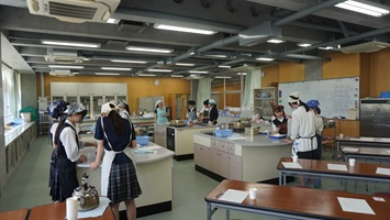 家庭 (1).JPG